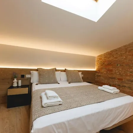 Bravissimo Cort Reial Duplex, Spacious With 3 Bedrooms Appartement Gérone