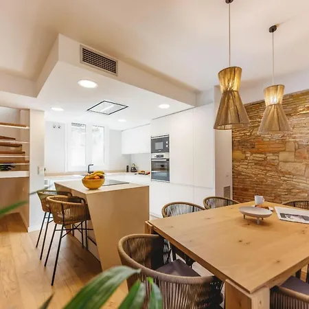 Appartement Bravissimo Cort Reial Duplex, Spacious With 3 Bedrooms