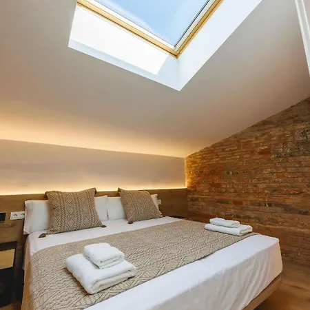 Appartement Bravissimo Cort Reial Duplex, Spacious With 3 Bedrooms