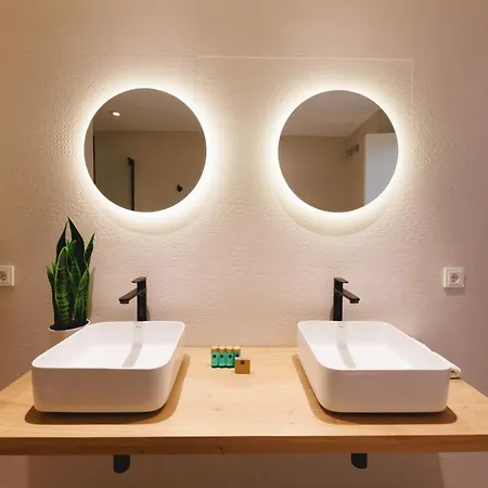 Bravissimo Cort Reial Duplex, Spacious With 3 Bedrooms Gérone