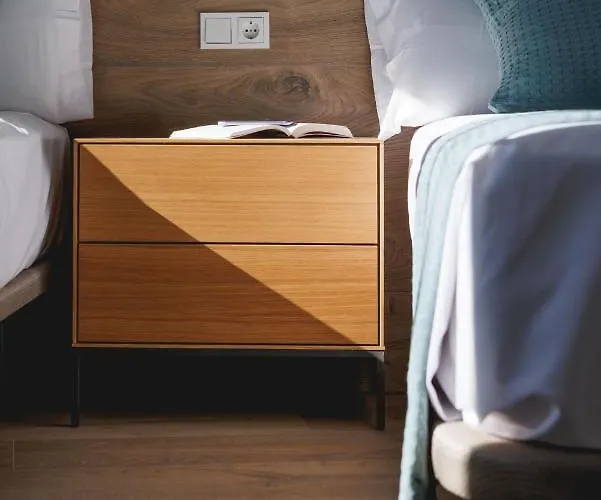 Апартаменти Bravissimo Cort Reial Duplex, Spacious With 3 Bedrooms Жерона