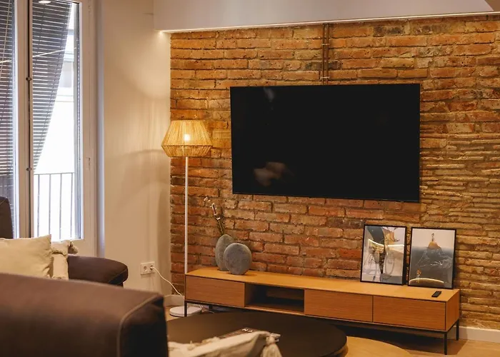 Апартаменти Bravissimo Cort Reial Duplex, Spacious With 3 Bedrooms Жерона