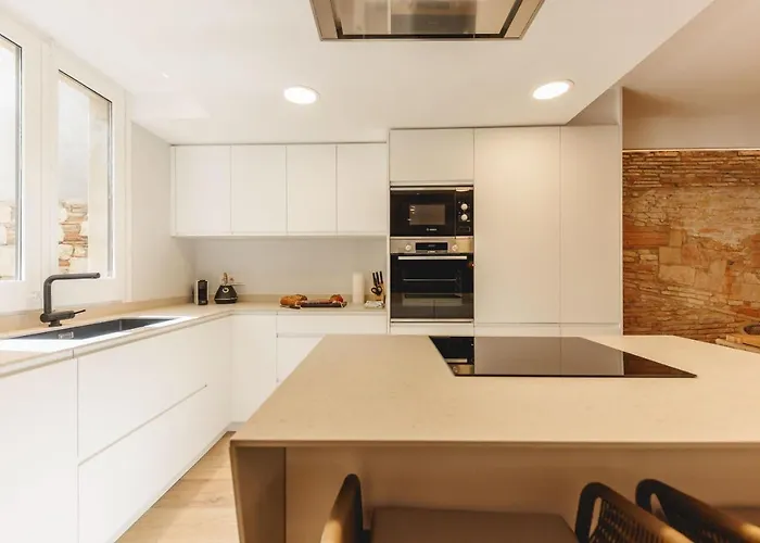 Bravissimo Cort Reial Duplex, Spacious With 3 Bedrooms * Жерона