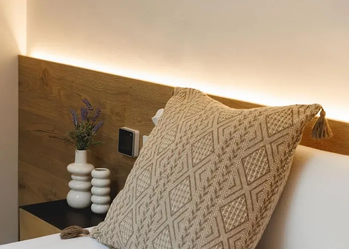 Апартаменти Bravissimo Cort Reial Duplex, Spacious With 3 Bedrooms Жерона