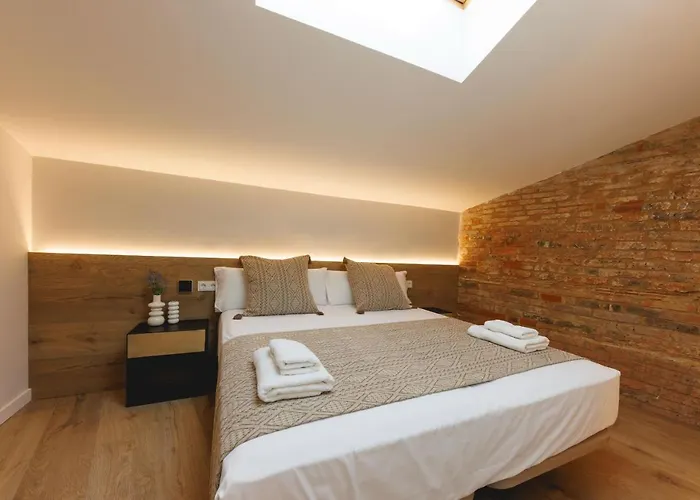 Bravissimo Cort Reial Duplex, Spacious With 3 Bedrooms Апартаменты Жирона