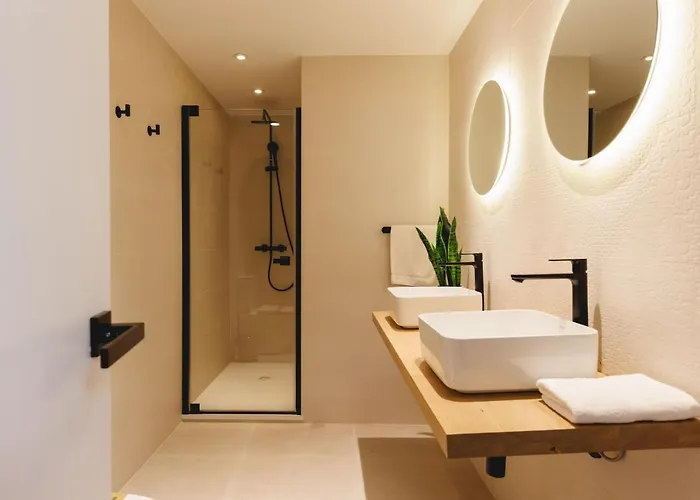 Bravissimo Cort Reial Duplex, Spacious With 3 Bedrooms Апартаменты