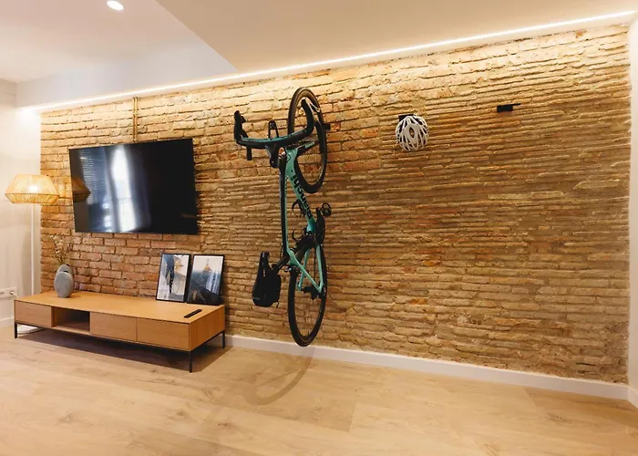 Апартаменты Bravissimo Cort Reial Duplex, Spacious With 3 Bedrooms *