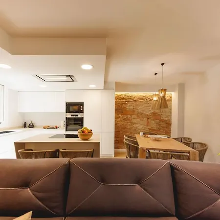 Apartamento Bravissimo Cort Reial Duplex, Spacious With 3 Bedrooms *