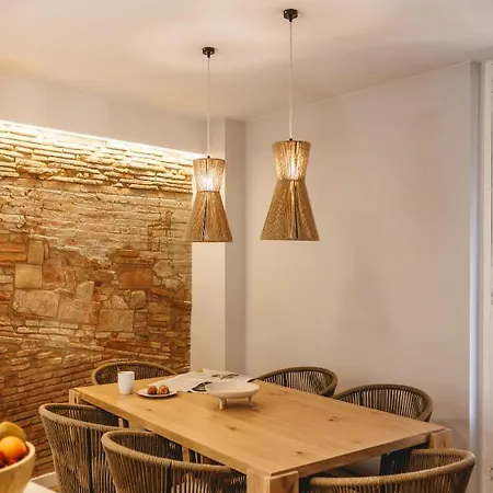 Apartment Bravissimo Cort Reial Duplex, Spacious With 3 Bedrooms Gerona